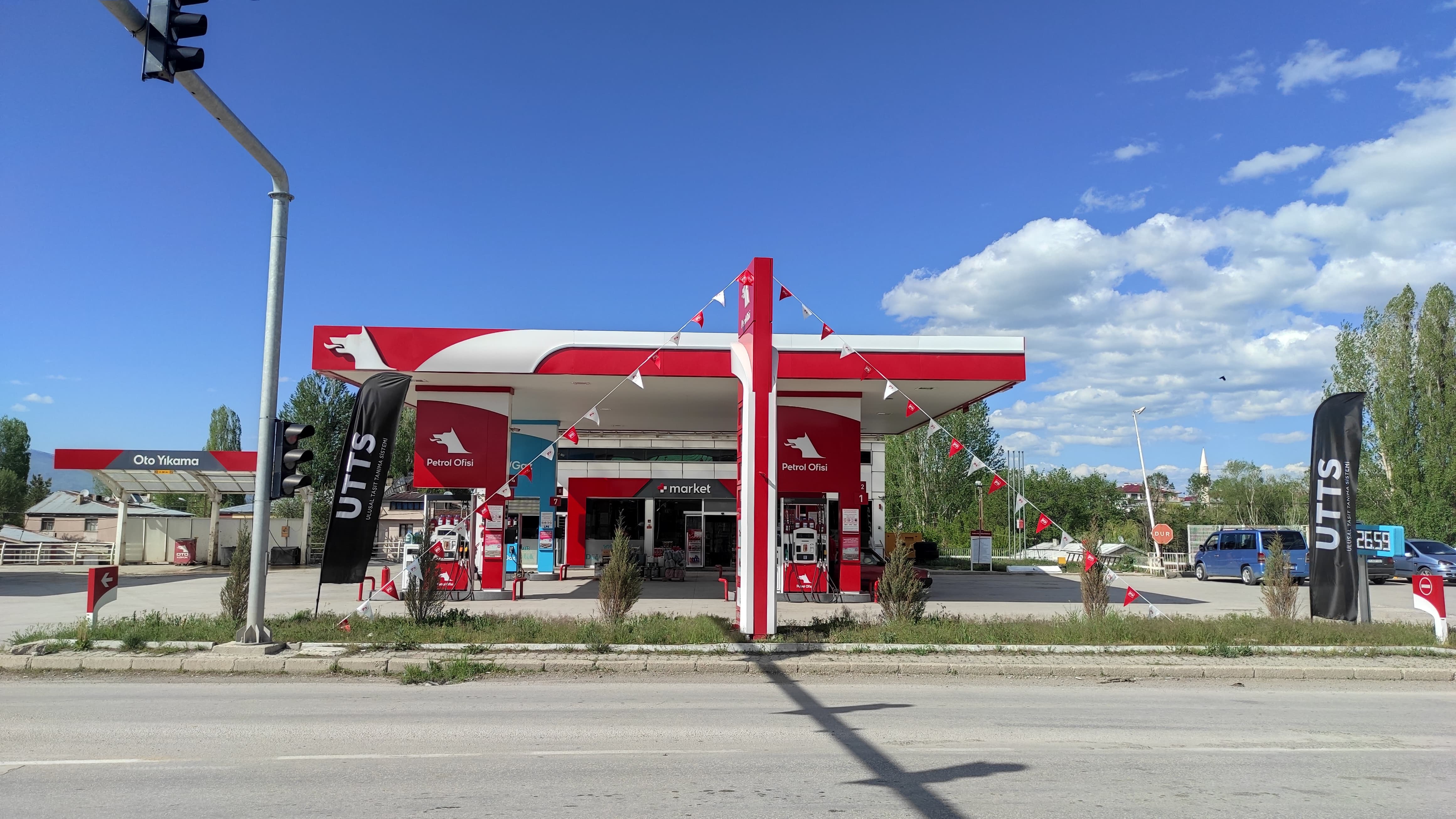 Aziziye Petrol İstasyonu